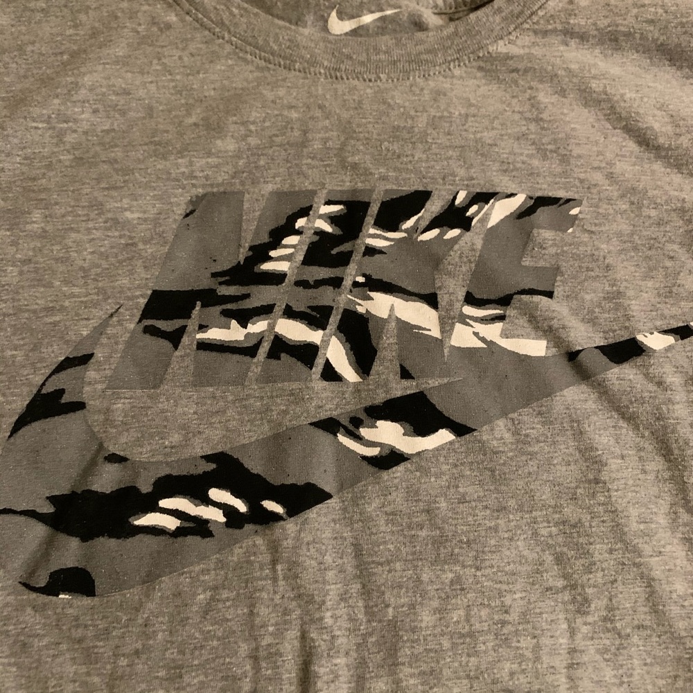 Nike long sleeve tee